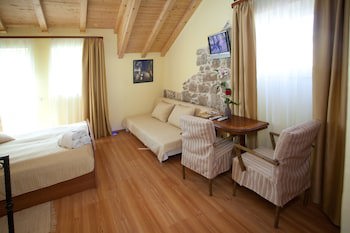 Authentic Luxury Rooms