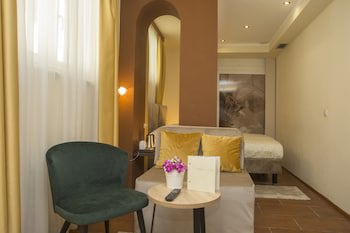 Authentic Luxury Rooms