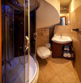 Authentic Luxury Rooms