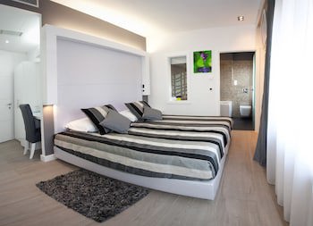 Authentic Luxury Rooms