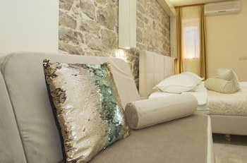 Authentic Luxury Rooms