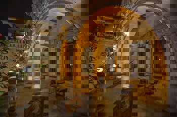 Stone House Cave Hotel