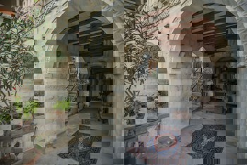 Stone House Cave Hotel