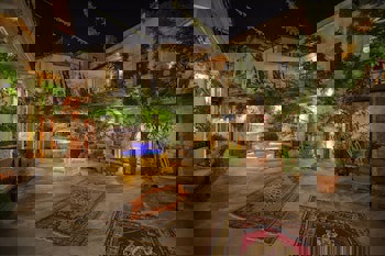 Stone House Cave Hotel