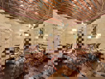 Stone House Cave Hotel