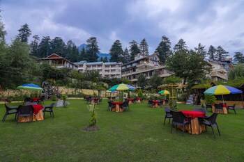Snow Valley Resorts