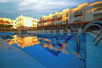 Falcon Naama Star Hotel