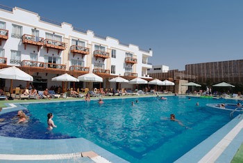 Falcon Naama Star Hotel