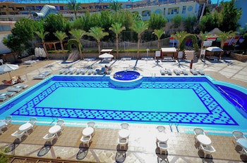 Falcon Naama Star Hotel