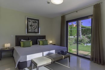 Amendoeira Golf Resort - Apartments And Villas