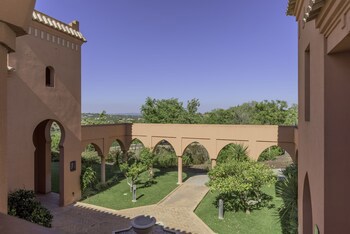 Amendoeira Golf Resort - Apartments And Villas