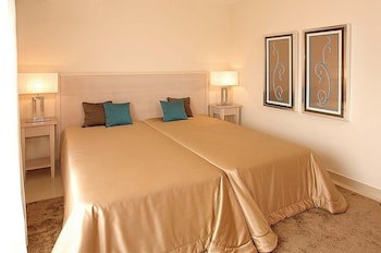 Amendoeira Golf Resort - Apartments And Villas