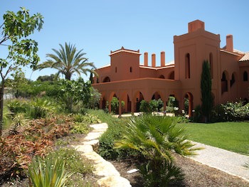 Amendoeira Golf Resort - Apartments And Villas