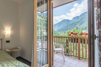 Club Hotel Lago di Tenno galeri fotoğrafı