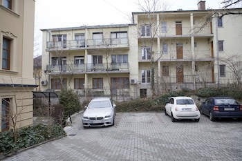 Gold Apartments