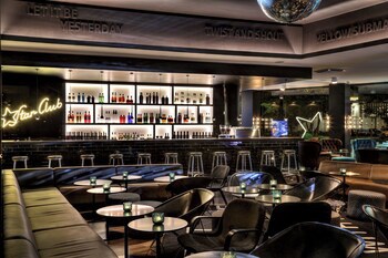 Motel One Hamburg am Michel galeri fotoğrafı