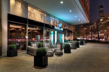 Motel One Hamburg am Michel galeri fotoğrafı