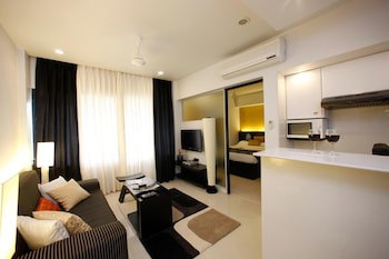 Ar Suites Fontana Bay