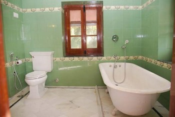 Bijay Niwas Palace 14 Kms From Rampura Agucha