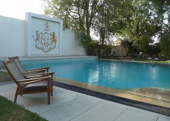 Bijay Niwas Palace 14 Kms From Rampura Agucha