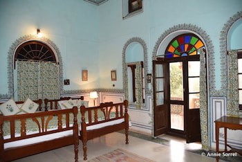 Bijay Niwas Palace 14 Kms From Rampura Agucha