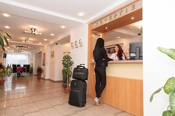 Plus Hotel