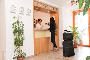 Plus Hotel