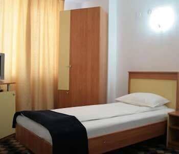 Plus Hotel
