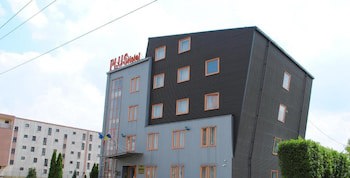 Plus Hotel