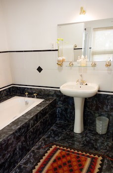 Adley House Guesthouse