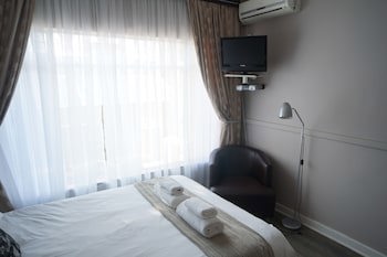 314 On Clark Guest House