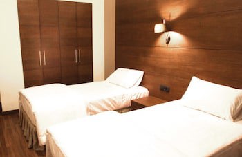 Britannia Suites