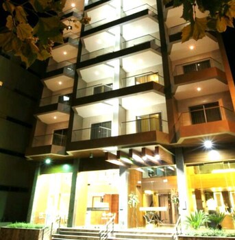 Britannia Suites