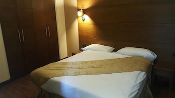 Britannia Suites