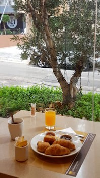 Britannia Suites