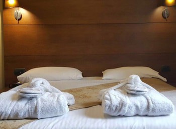Britannia Suites