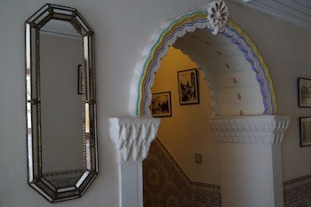 Dar Omar Khayam