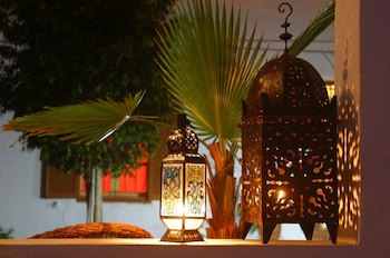 Dar Omar Khayam