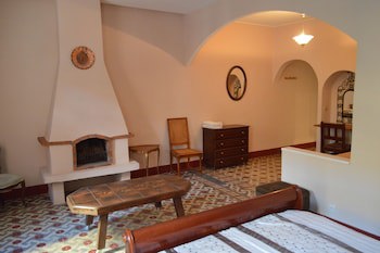 Dar Omar Khayam