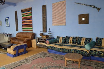 Dar Omar Khayam