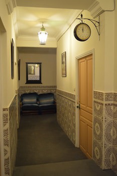Dar Omar Khayam