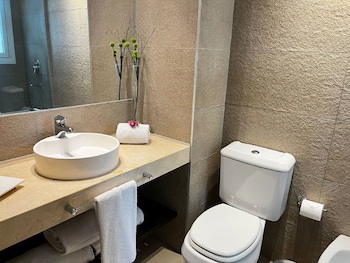 Awwa Suites And Spa