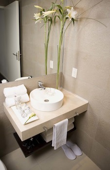 Awwa Suites And Spa