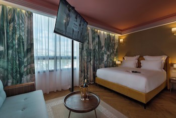 Brown Eilat