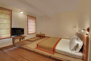 Chevron Eco Lodge