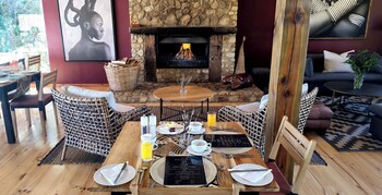 Elephant Hide Of Knysna Guest Lodge