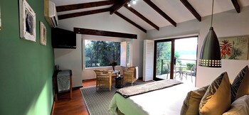 Elephant Hide Of Knysna Guest Lodge