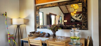 Elephant Hide Of Knysna Guest Lodge