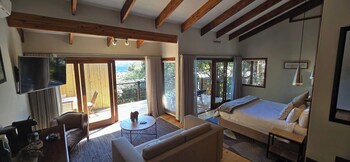 Elephant Hide Of Knysna Guest Lodge