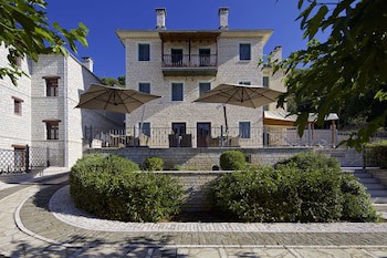 Zagori Suites Luxury Residences